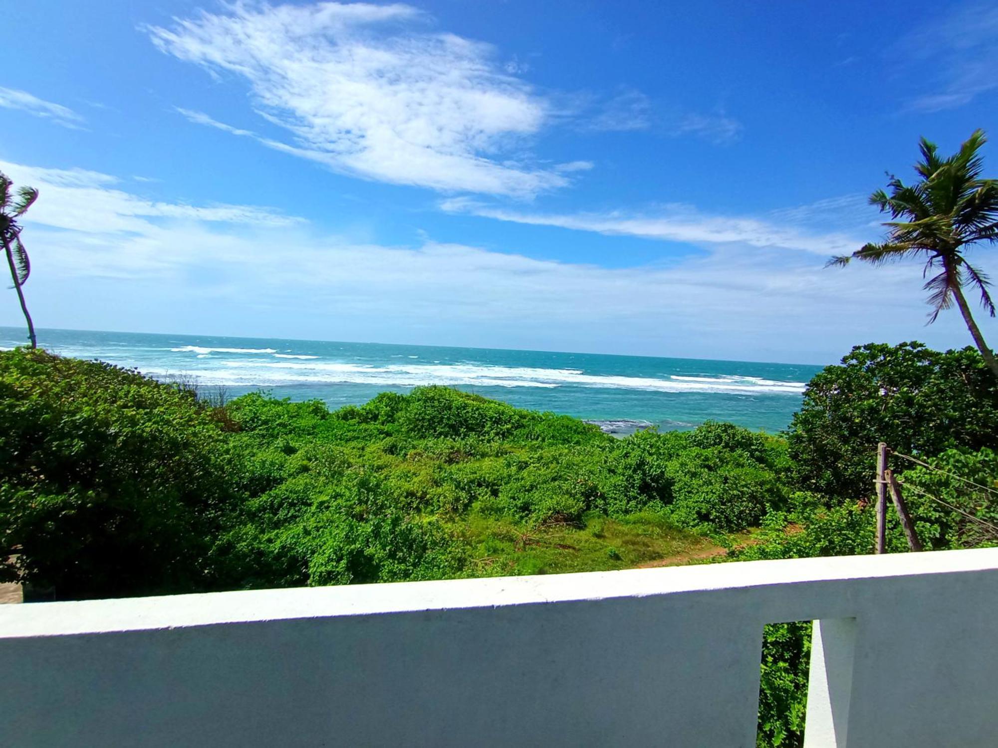 Hotel Blue Waves Ocean Mirissa Zewnętrze zdjęcie